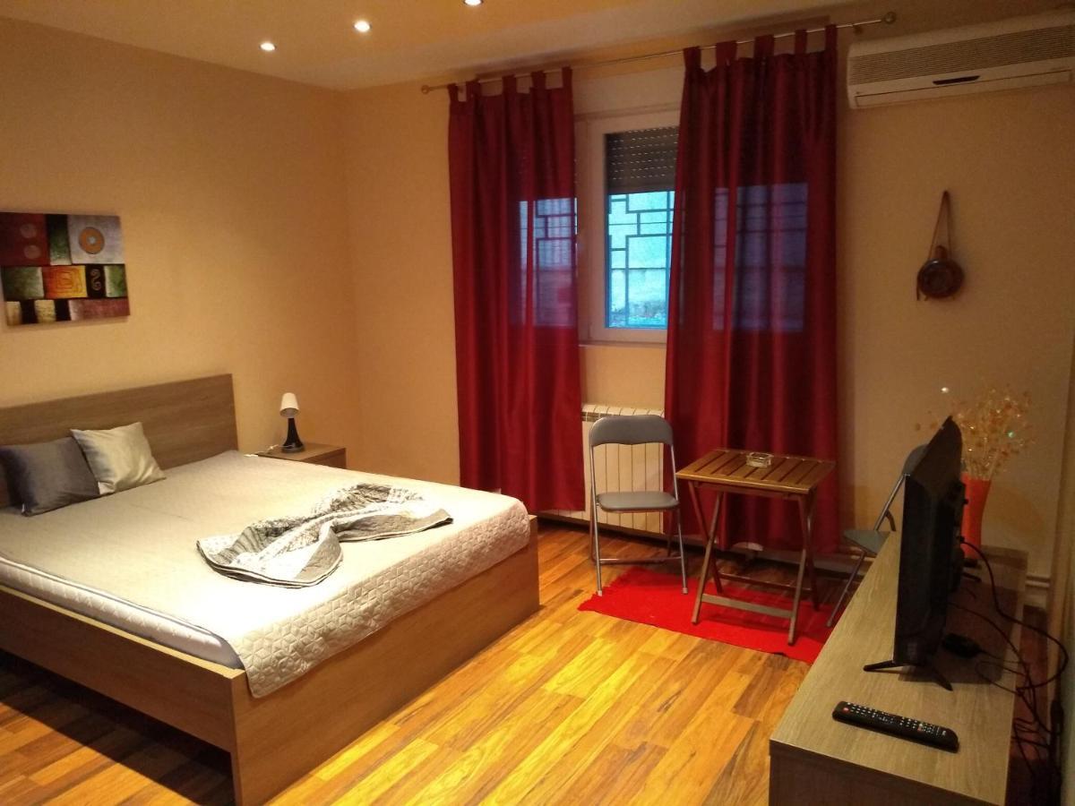 Ferienwohnung Castel Bianco Belgrad Exterior foto